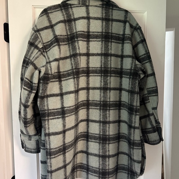 Plaid shacket - Picture 3 of 3